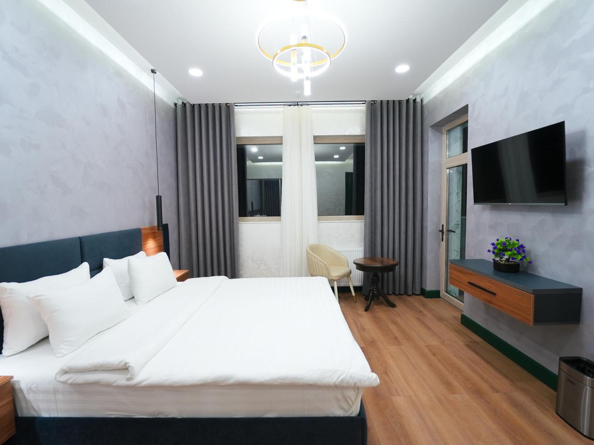 Avant Hotel Tashkent Pool&Spa Esterno foto